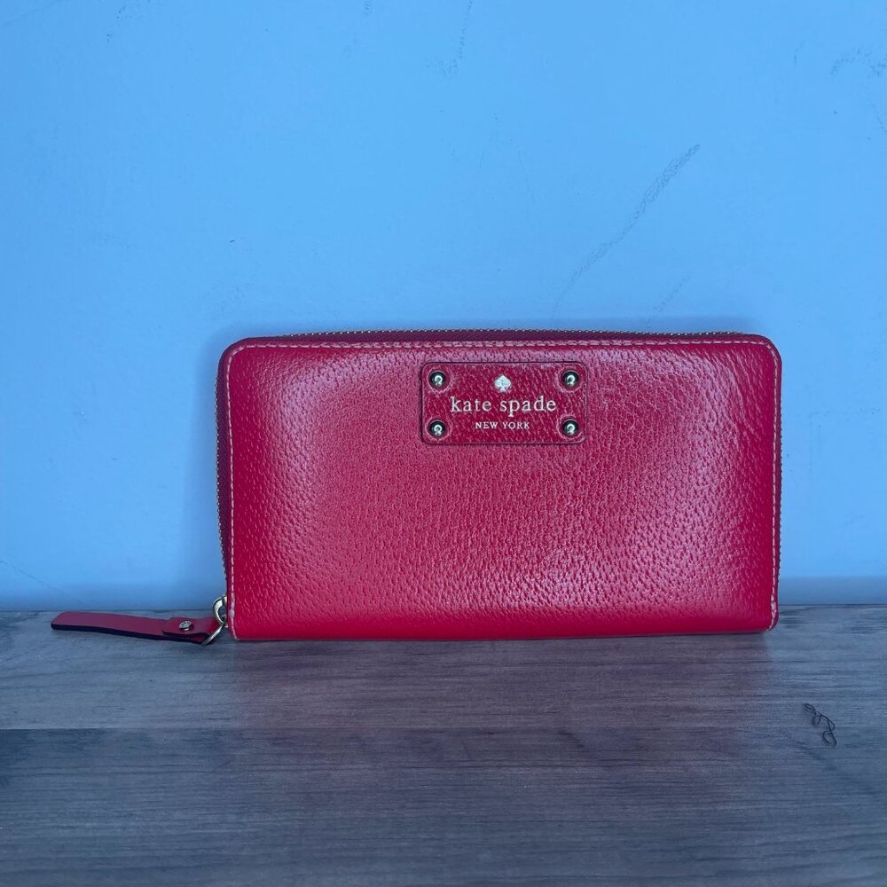 Kate Spade‎ Red wallet